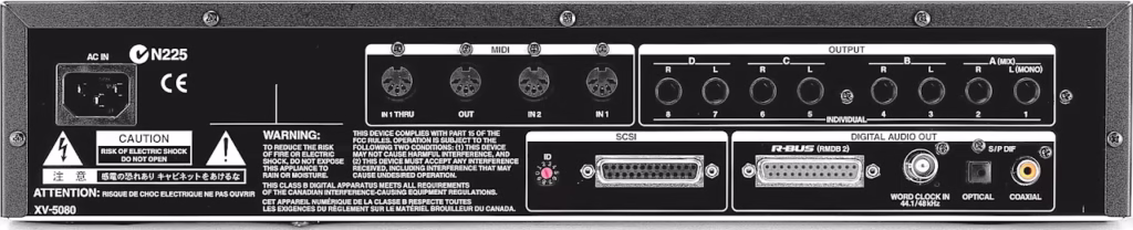 Roland XV-5080: vaizdas iš galo